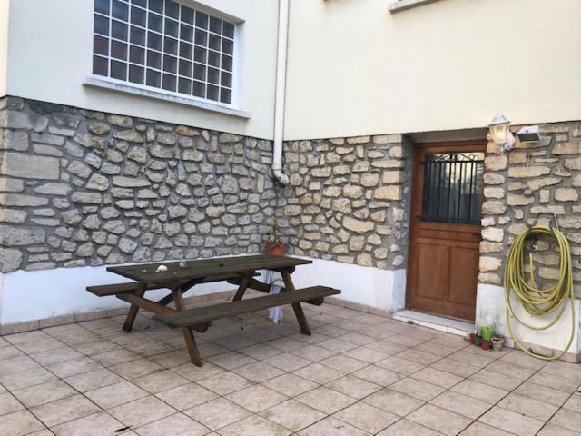 Agreable Maison En Centre Ville Noisy-le-Grand Exterior photo